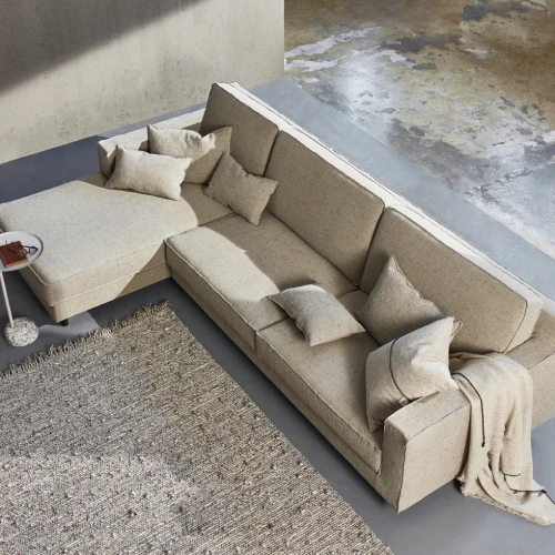 sofa-focus-nap-2.jpg