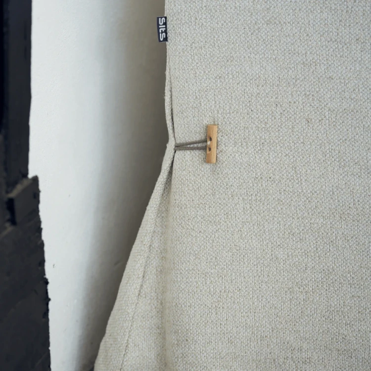 sofa-sara-sits-8.jpg