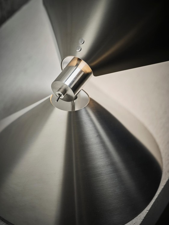 136685_Frandsen-Peel-Table-W25xH28xD27,5-Brushed Stainless Steel_04.jpg
