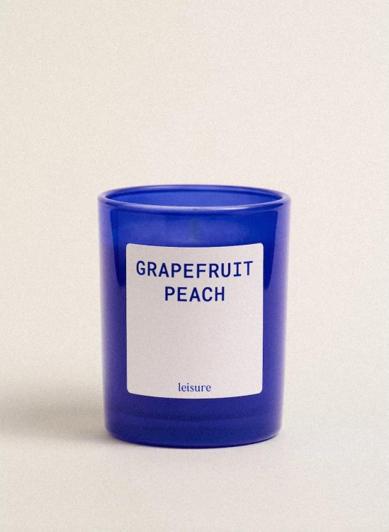 leisure-swiece-zapachowa-grapefruit-peach-210g-001.jpg.webp