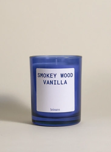 leisure-moments-swieca-smokey-wood-vanilla-210g-front.jpg.webp