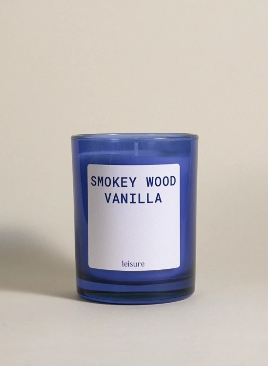 leisure-moments-swieca-smokey-wood-vanilla-210g-front.jpg.webp