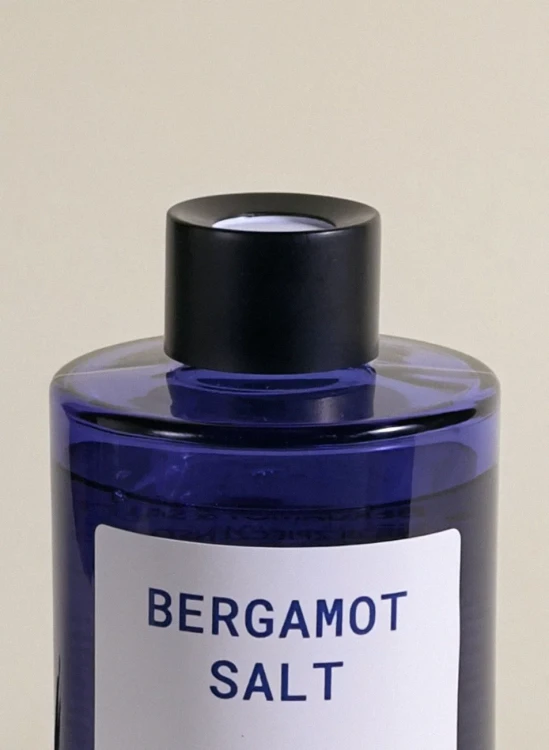 leisure-moments-patyczki-zapachowe-bergamot-salt-200ml-detal.jpg.webp