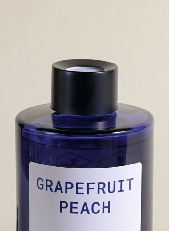leisure-moments-patyczki-zapachowe-grapefruit-peach-200ml-detal.jpg.webp