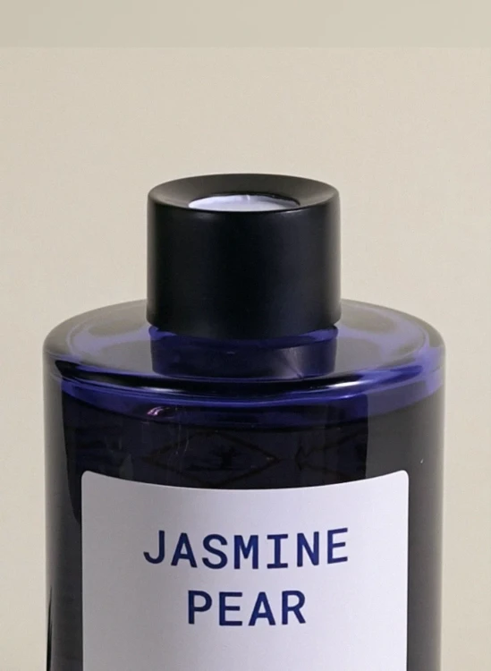 leisure-moments-patyczki-zapachowe-jasmine-pear-200ml-detal.jpg.webp