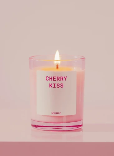 leisure-swieca-zapachowa-cherry-kiss-001-1.jpg.webp