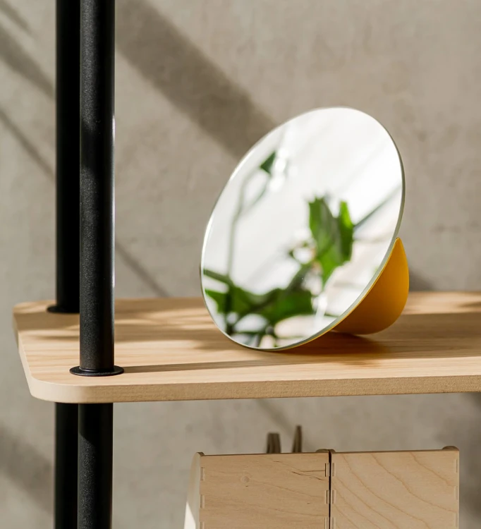 Tako-Table-Mirror-Mellow-Yellow-ACC1131_index_2.jpg.webp