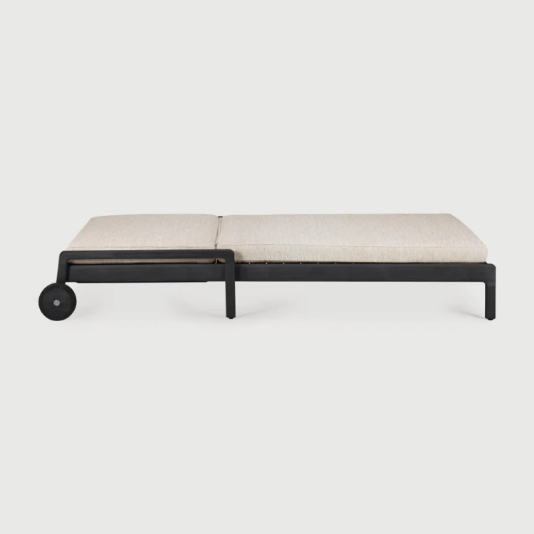 lezak-z-poduszka-jack-teak-black-natural-ethnicraft-3.jpg