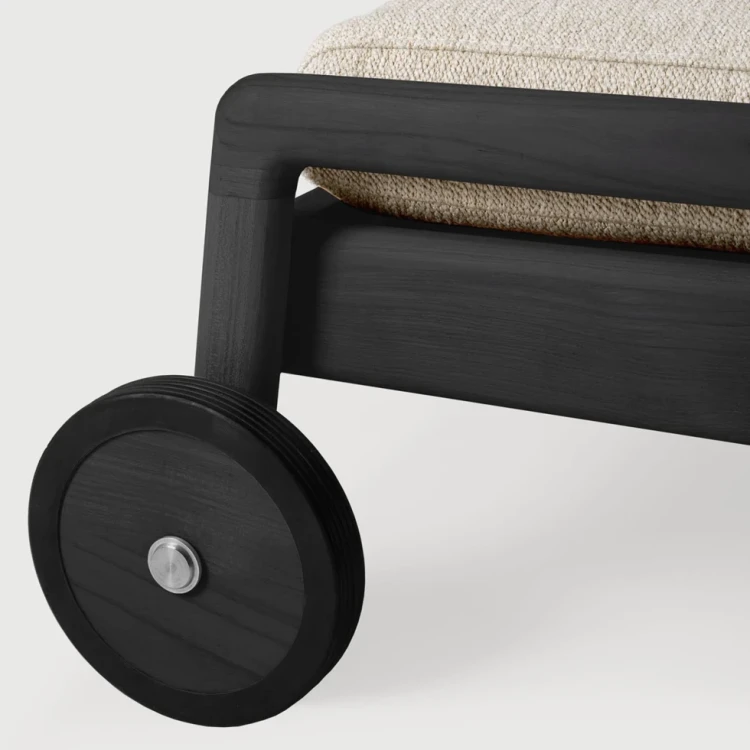 lezak-z-poduszka-jack-teak-black-natural-ethnicraft-4.jpg