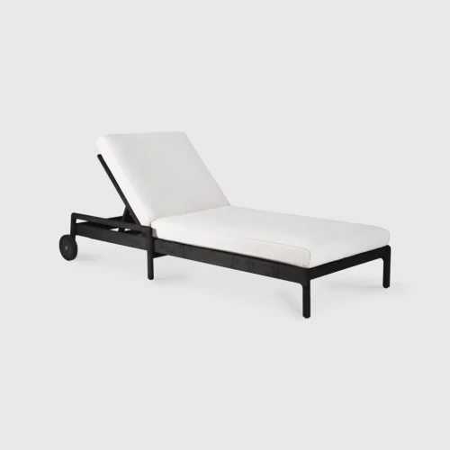lezak-z-poduszka-jack-teak-black-off-white-ethnicraft.jpg