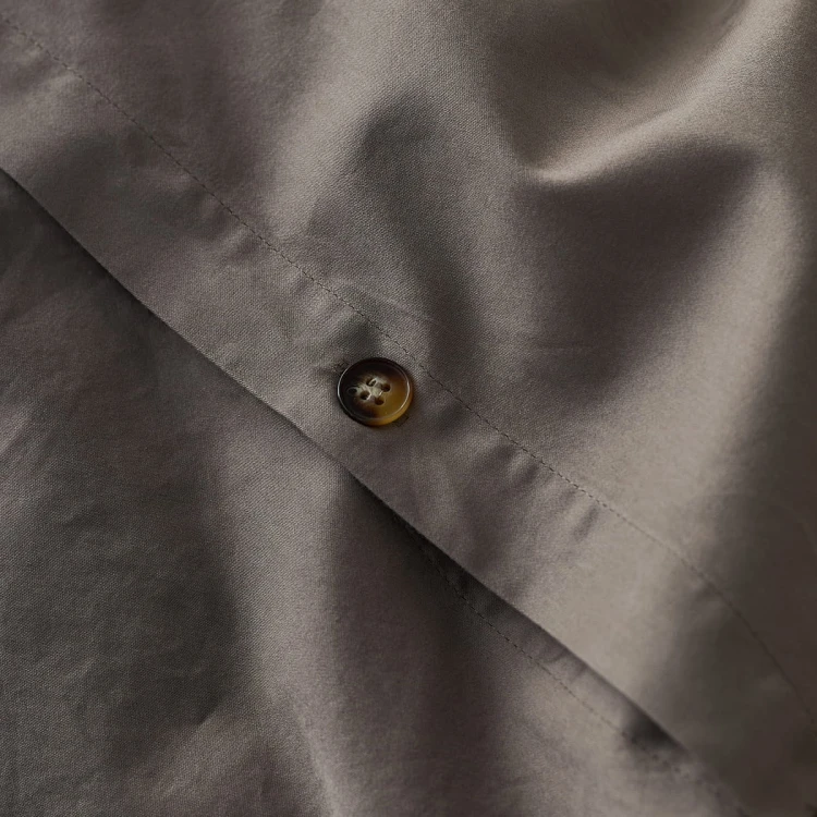 lizbona III_detail_ buttons.jpg
