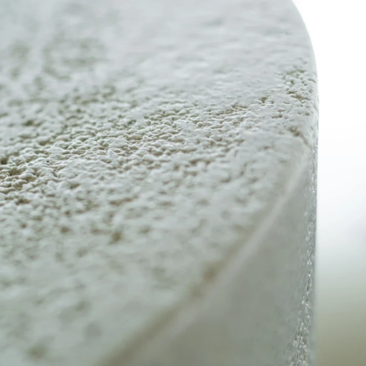 stolik-kawowy-okragly-elements-microcement-off-white-ethnicraft-4.jpg